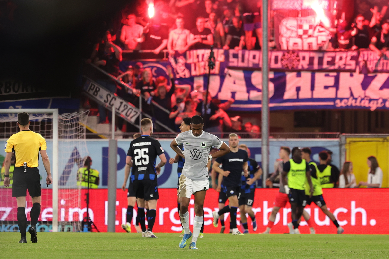 Koledze Grabary puściły hamulce. Wyładował złość po spadku z Bundesligi