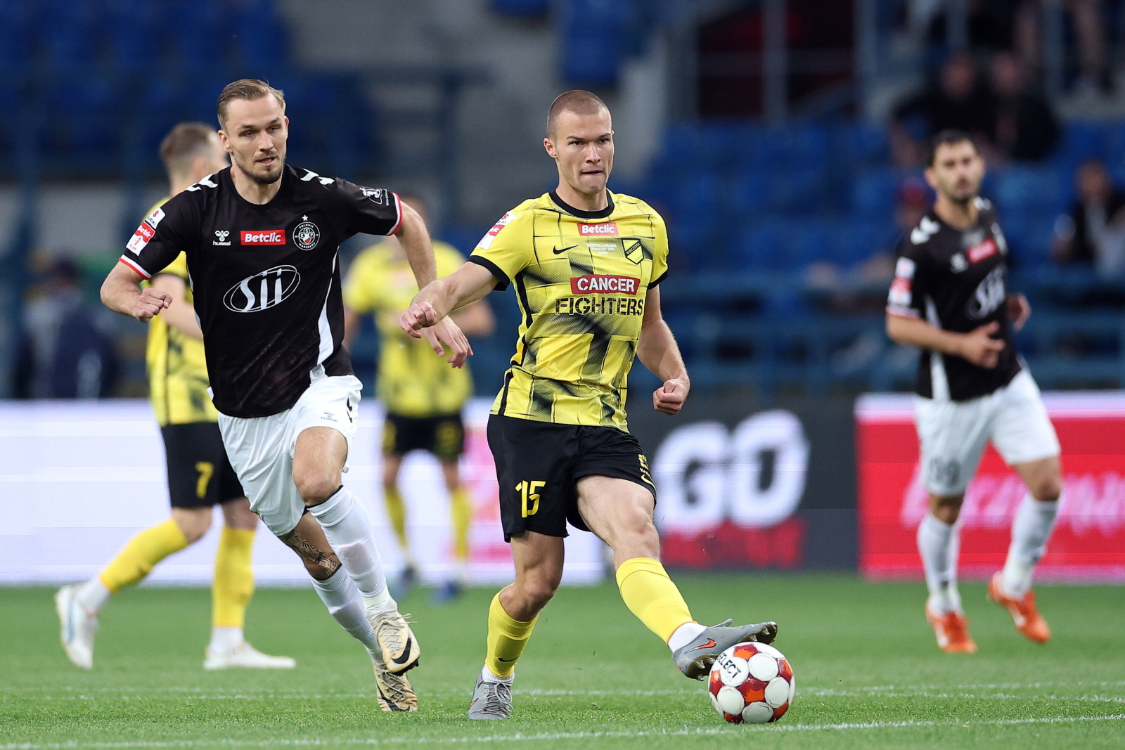 Dramatyczny półfinał baraży. Wieczysta Kraków w finale