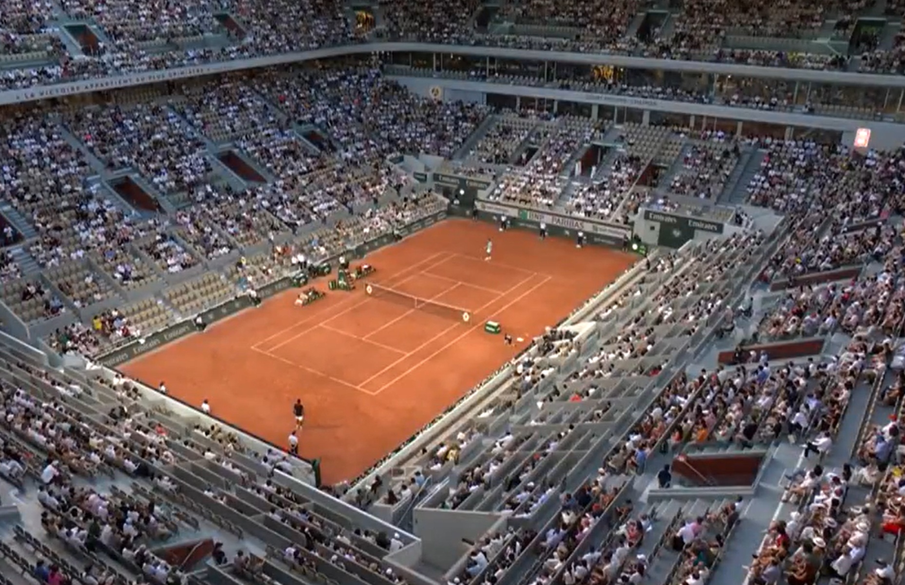 Sceny na Roland Garros. Kibice zaczęli szaleć