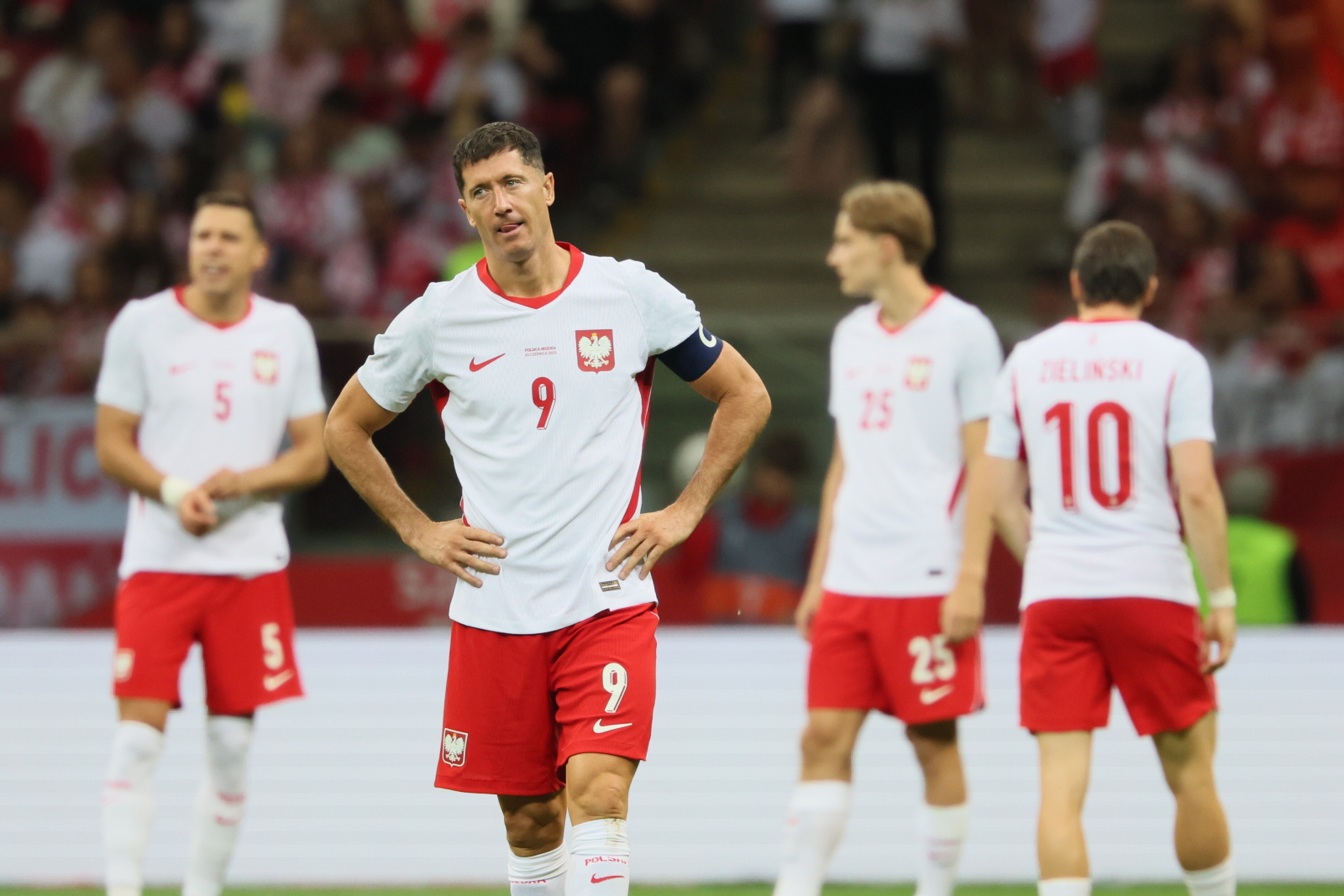 "Znów ośmieszona". Gromy po meczu Polski