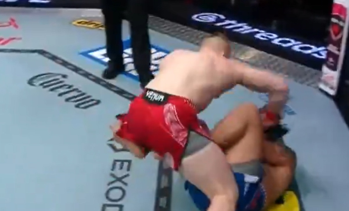 Jednym kopnięciem załatwił sprawę. Tak Polak wygrał w UFC