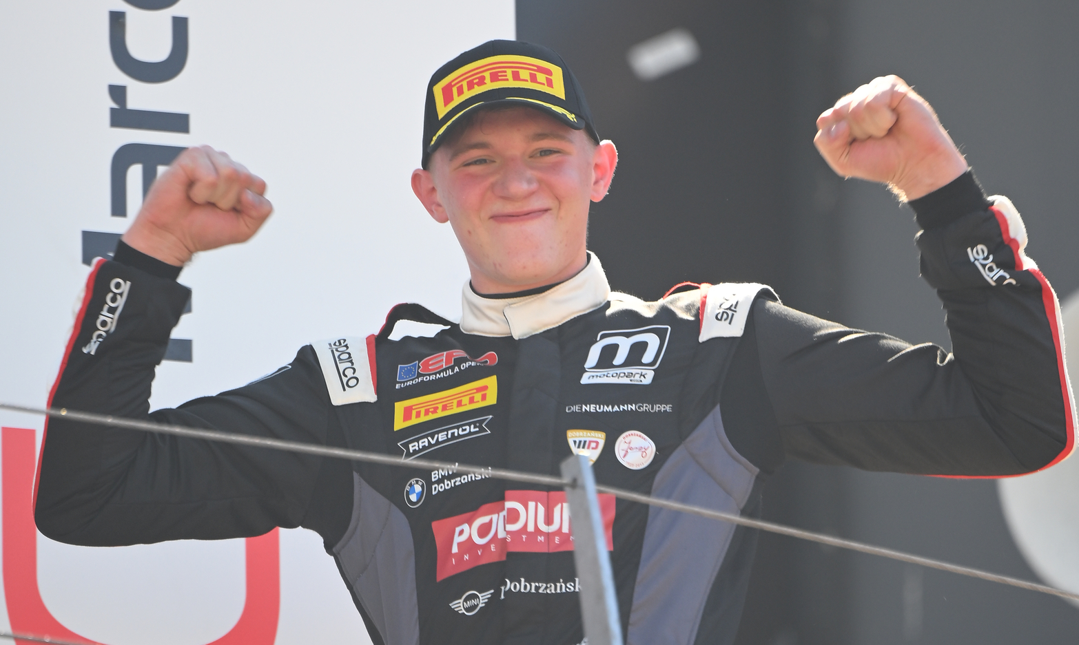Pierwsze podium Polaka na zapleczu F1. Świetne wie