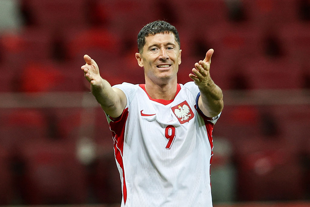 Króciutko. Uciął spekulacje nt. transferu Lewandowskiego