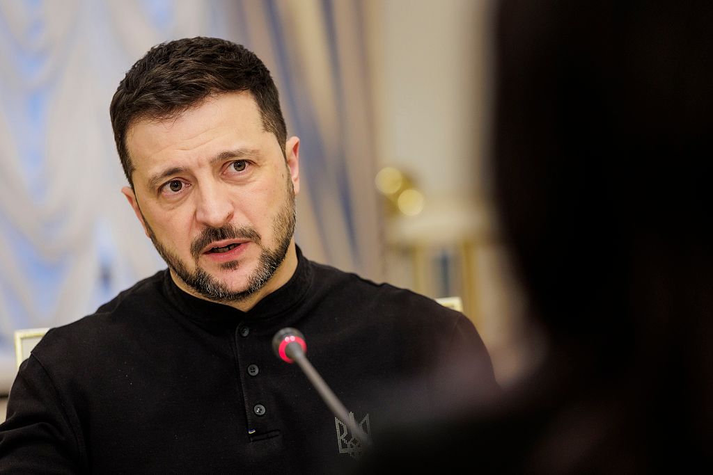 Zełenski rozmawiał z brytyjskim premierem. Chce pi