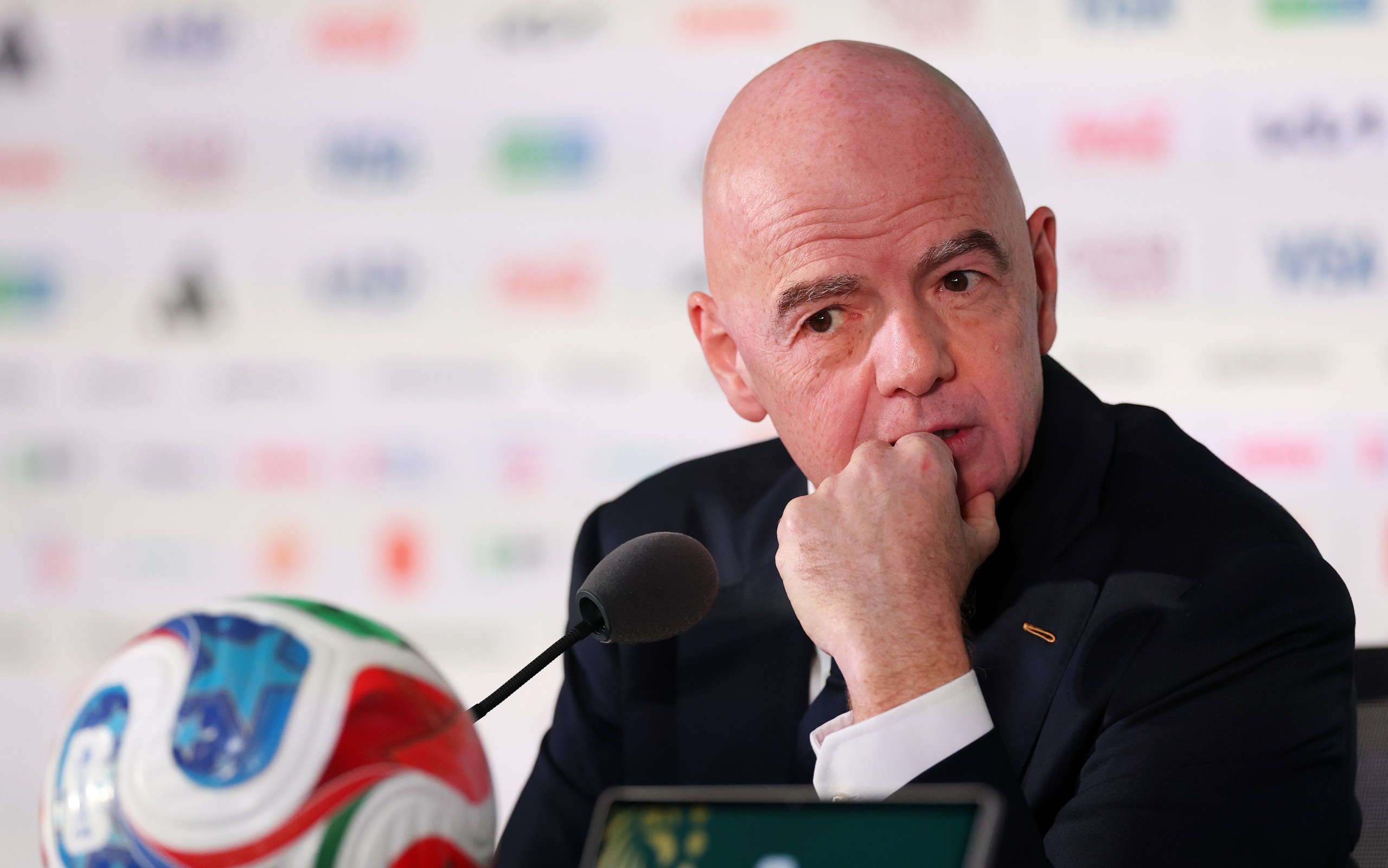 Potrzebna rewolucja. "Futbol starej ery umrze śmiercią naturalną" [OPINIA]