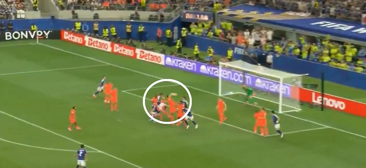 Gol w końcówce i szalona euforia Japończyków [WIDEO]
