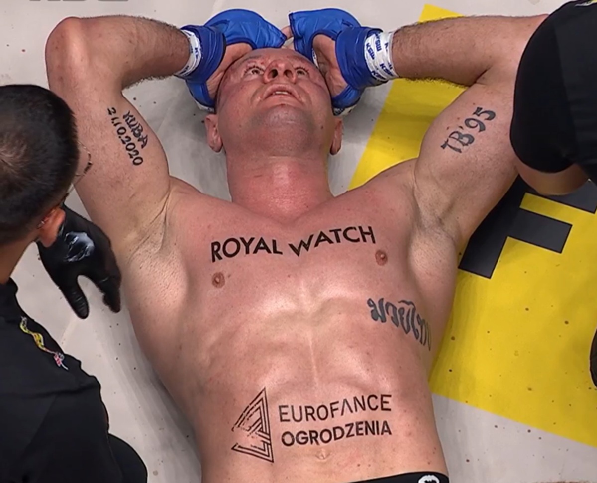 Sensacja! "Mutant" udusił Wrzoska w klatce KSW