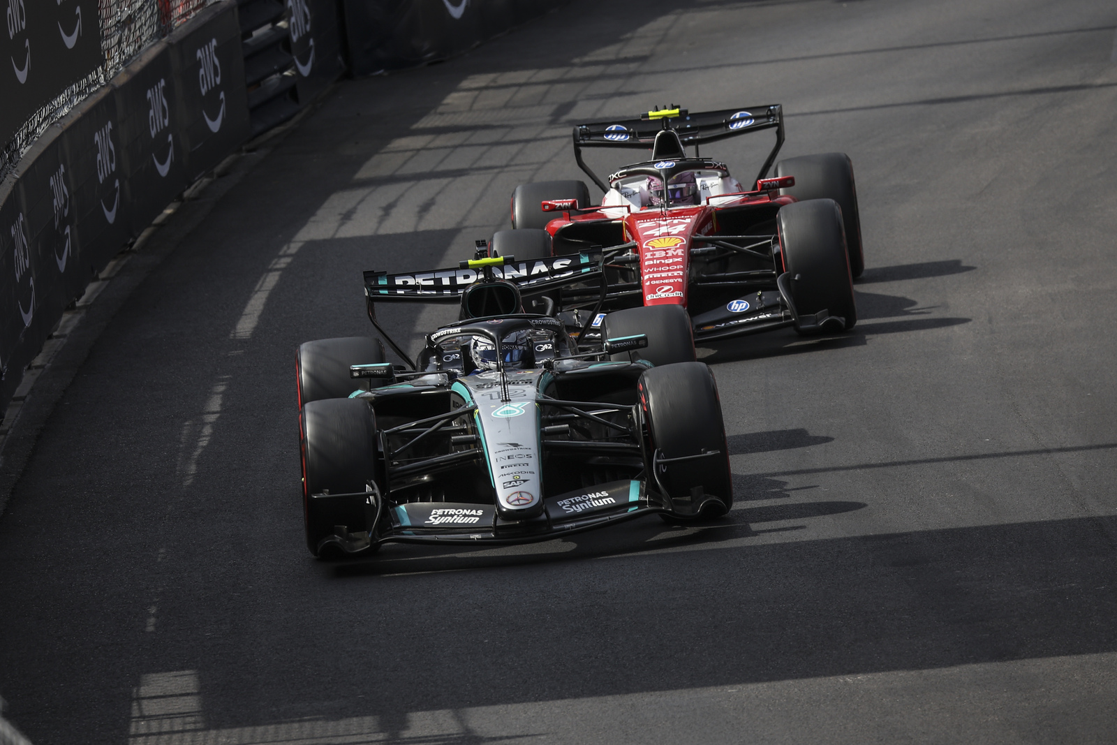 Ferrari doniosło na Mercedesa. Niemcy obeszli przepisy F1?
