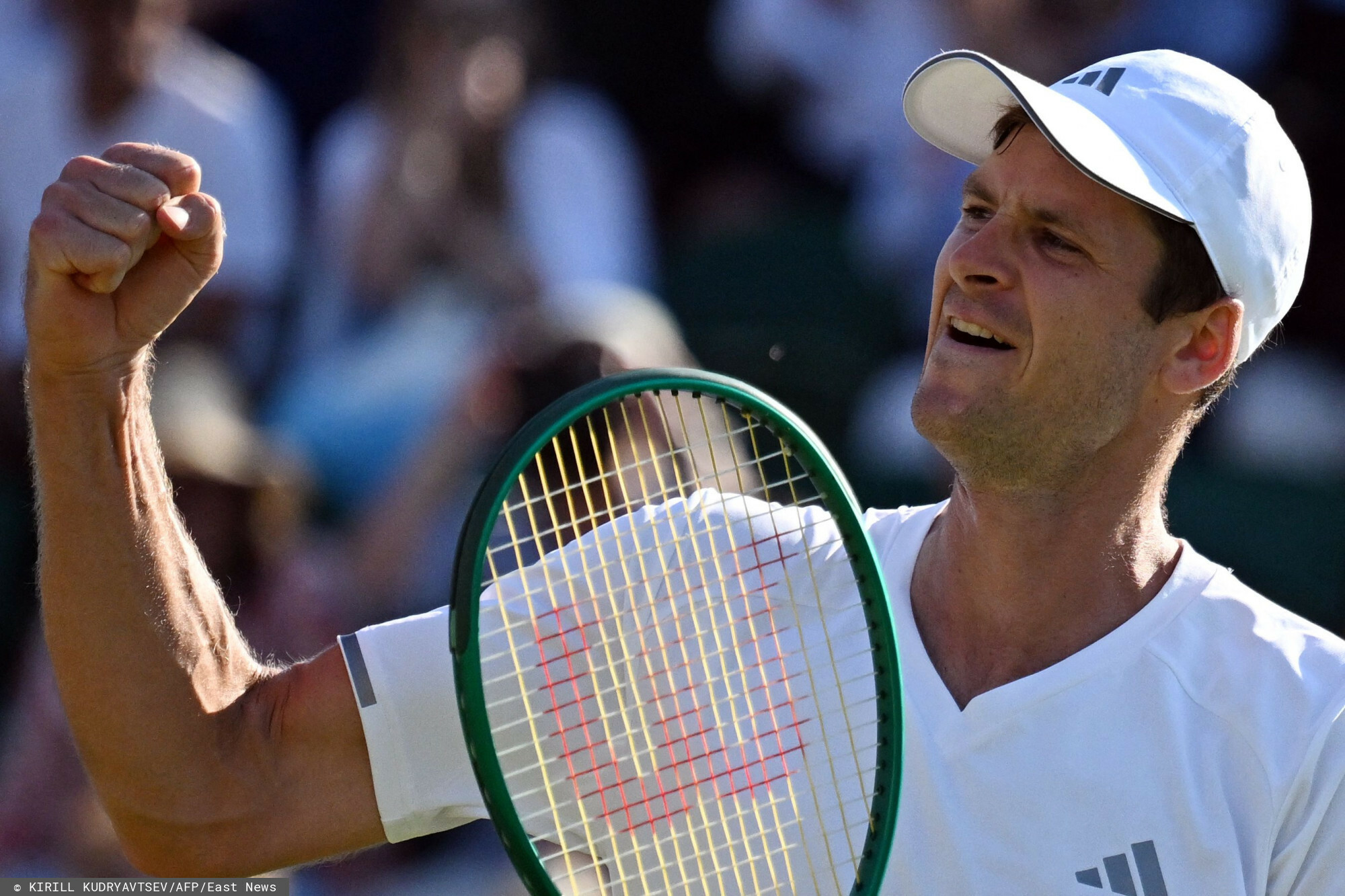 Hurkacz pokonał Paula i awansował w Wimbledonie dzięki sile Djokovicia