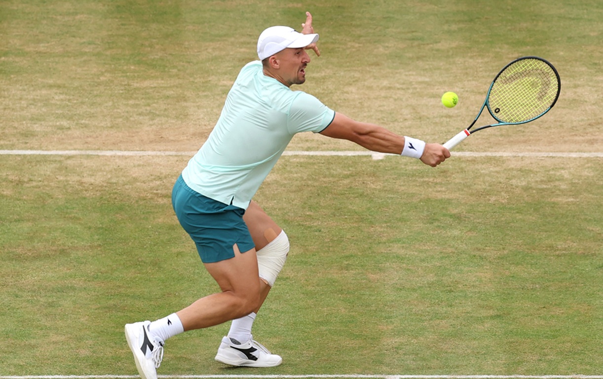 Nieudany występ Polaka na Wimbledonie. Szybki koniec marzeń o drugim tytule