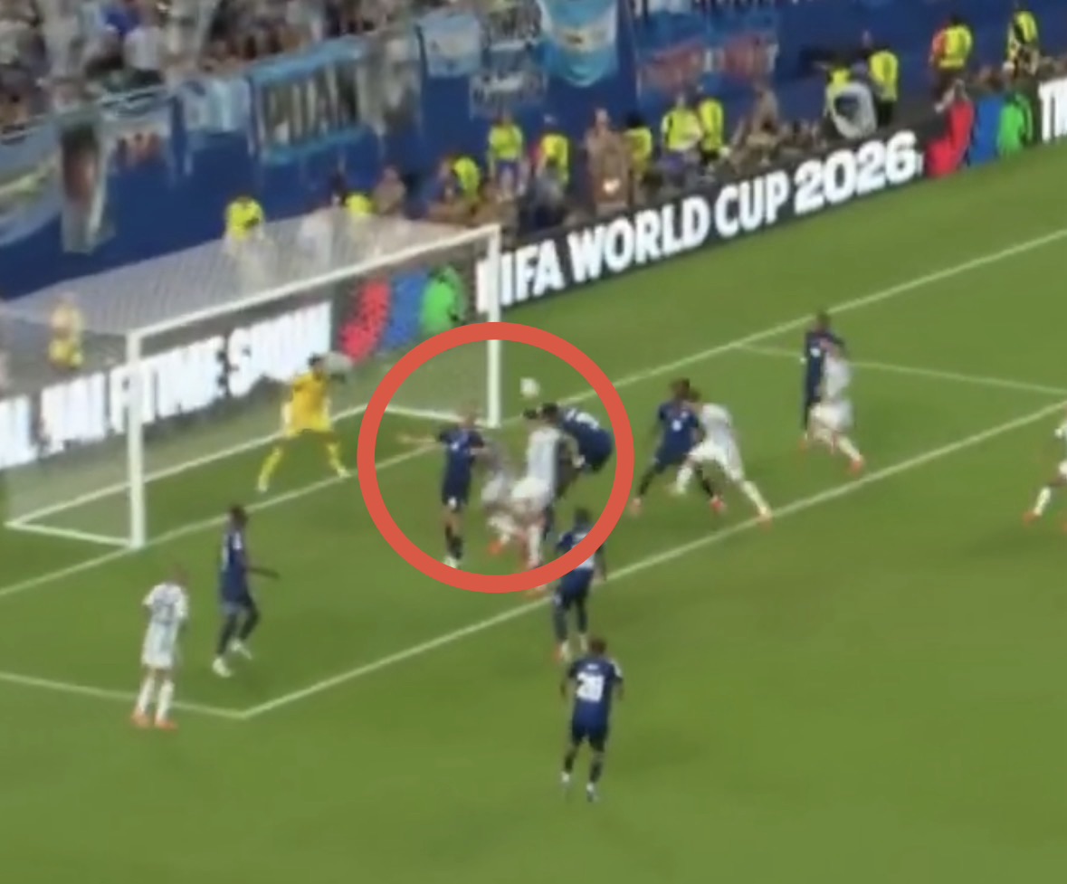 Borges own goal in extra time sends Argentina through 3-2