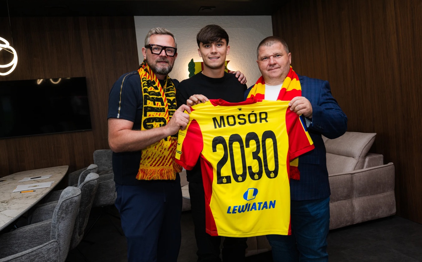 Ariel Mosór Joins Korona Kielce from Raków Częstochowa on Five-Year Deal