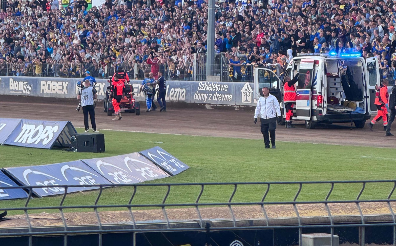 Żużel. Fatalne wieści dla GKM-u. Zawodnik niezdolny do dalszej jazdy