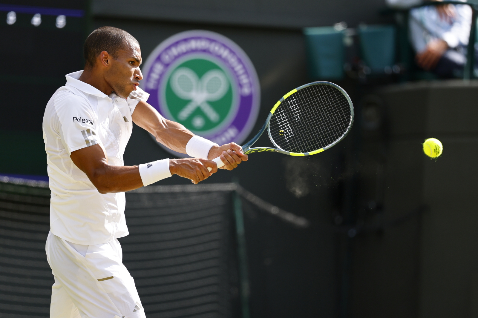 Auger-Aliassime po pięciosetowym boju awansuje do ćwierćfinału Wimbledonu