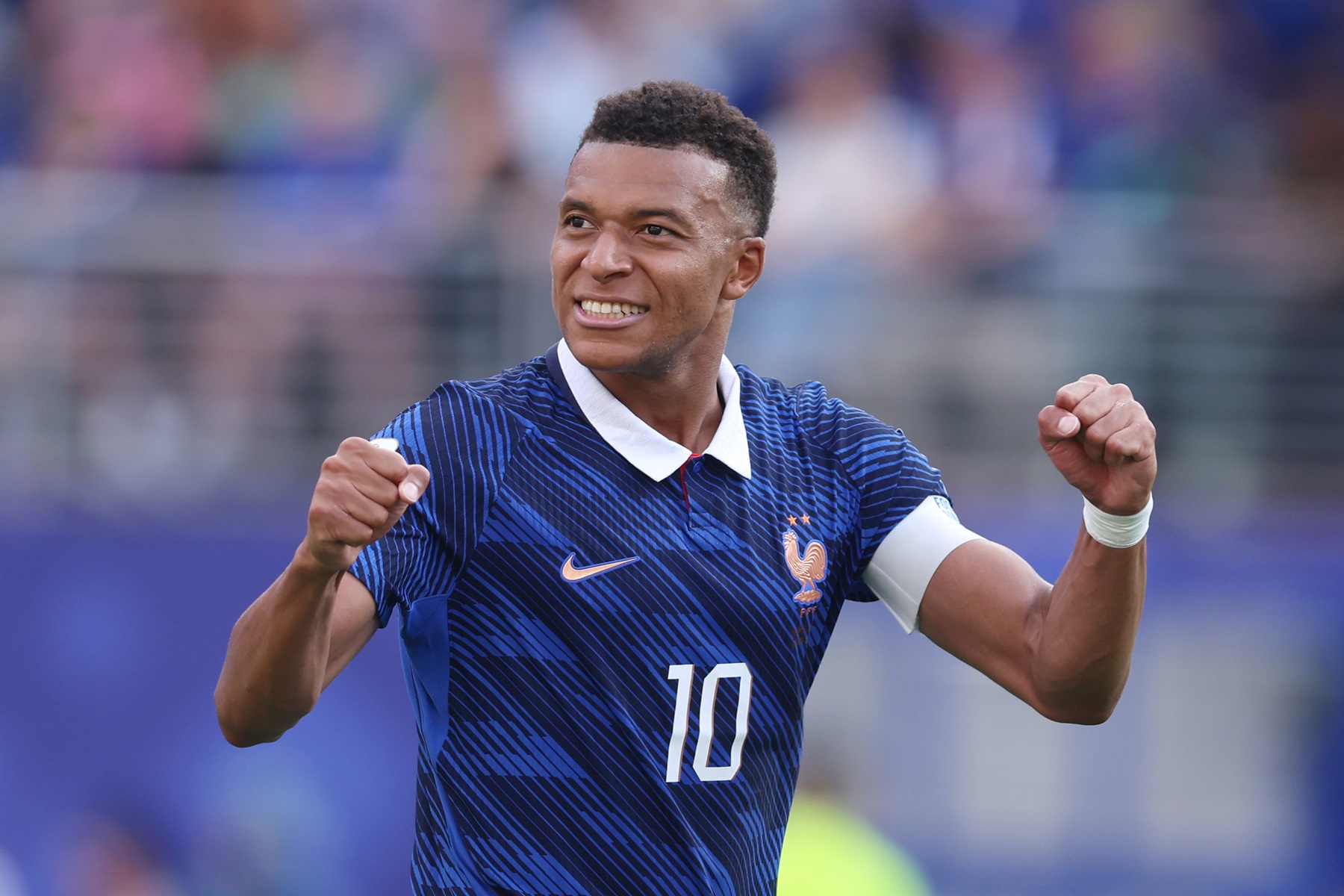 Skandaliczne wpisy o Mbappe. Francuz odpowiedział. "Nigdy nie pozwolę"