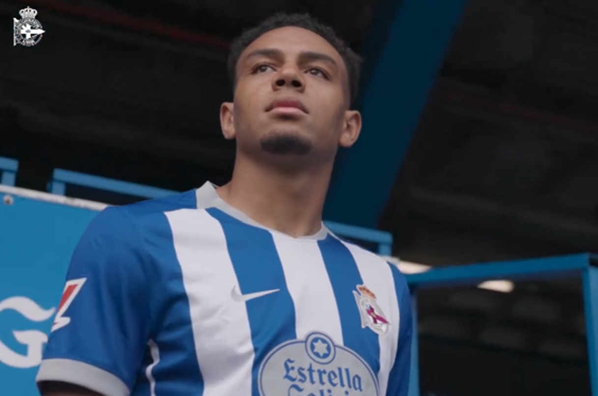 Oficjalnie: Polak w wielkim klubie. Rekord transferowy