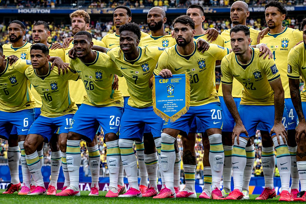 After Norway defeat Brazil's squad scattered – only Danilo flew home on the team plane