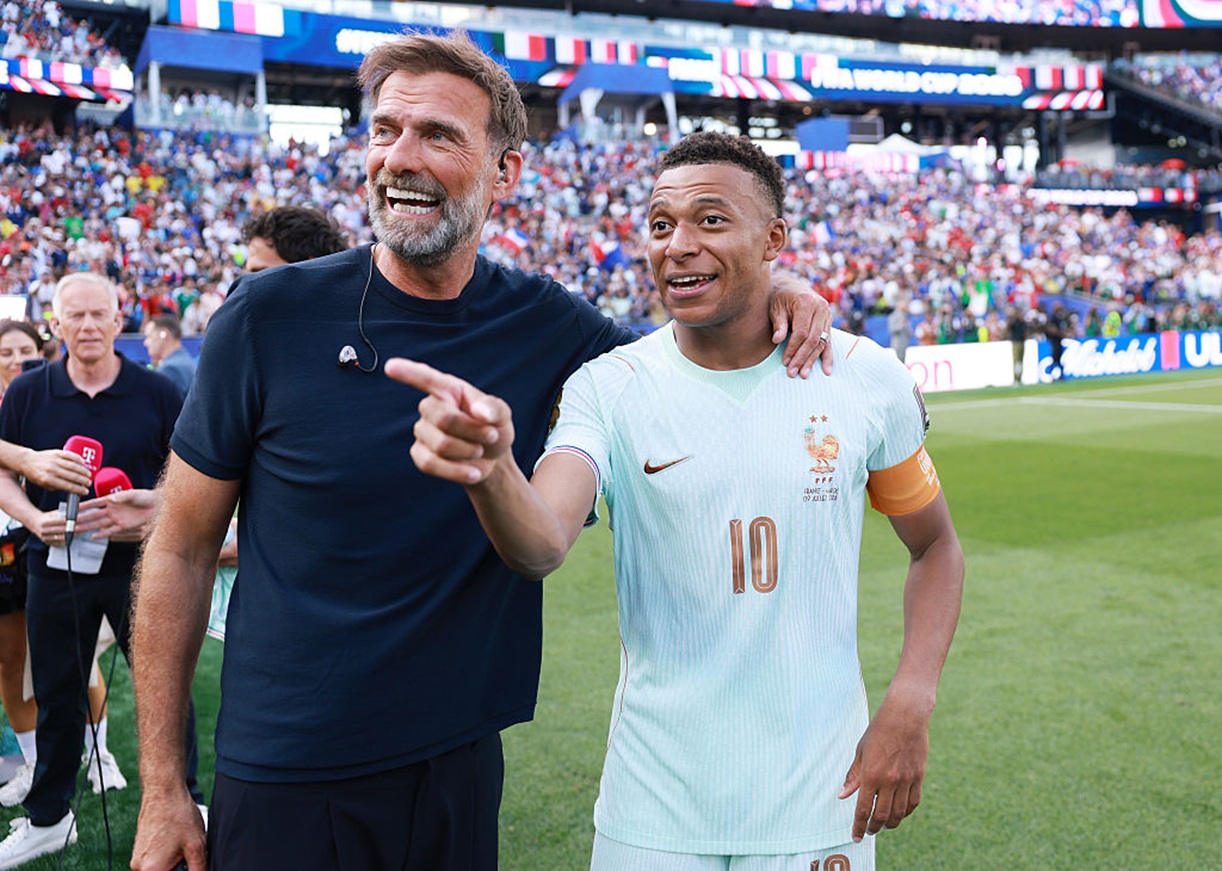 Prywatny odrzutowiec, wykwintne jedzenie. Klopp ujawnił, jak kusił Mbappe
