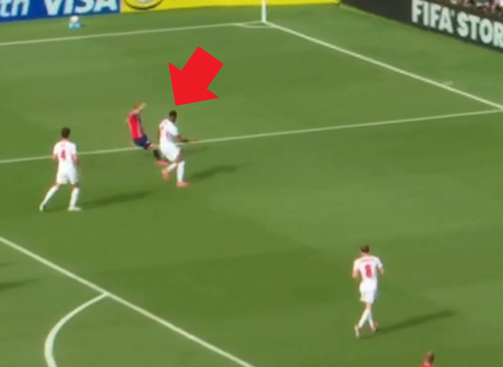 Centrostrzał w wykonaniu Norwega. Ależ to zmieścił! [WIDEO]