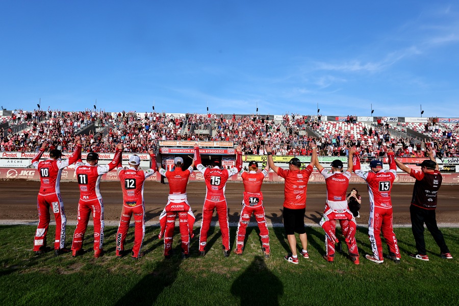 Bydgoszcz speedway club draws big crowds despite lopsided wins
