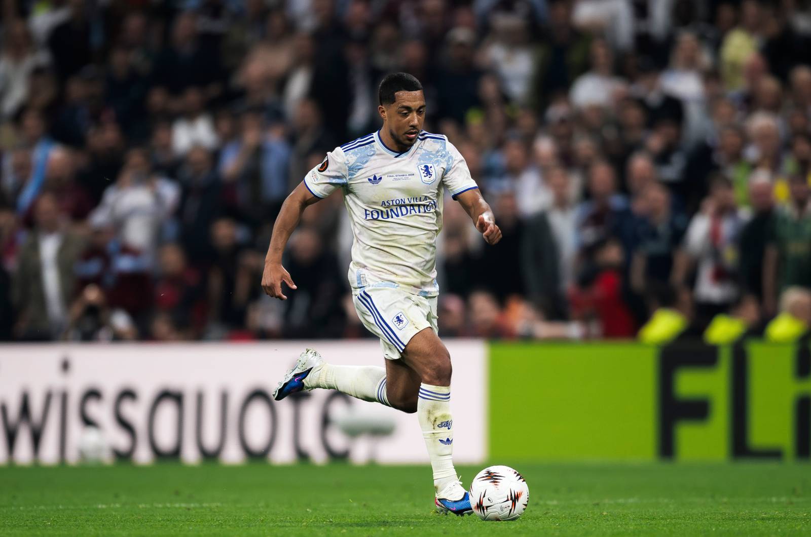 Manchester United in advanced talks to sign Youri Tielemans from Aston Villa