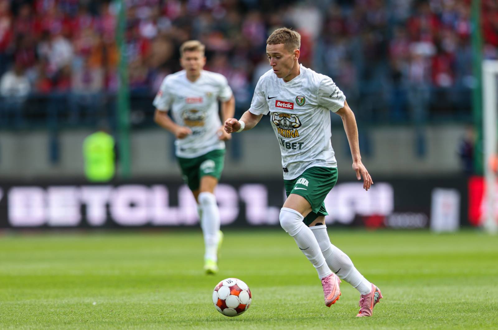 Jehor Szarabury ze Śląska Wrocław wypożyczony do Chrobrego Głogów