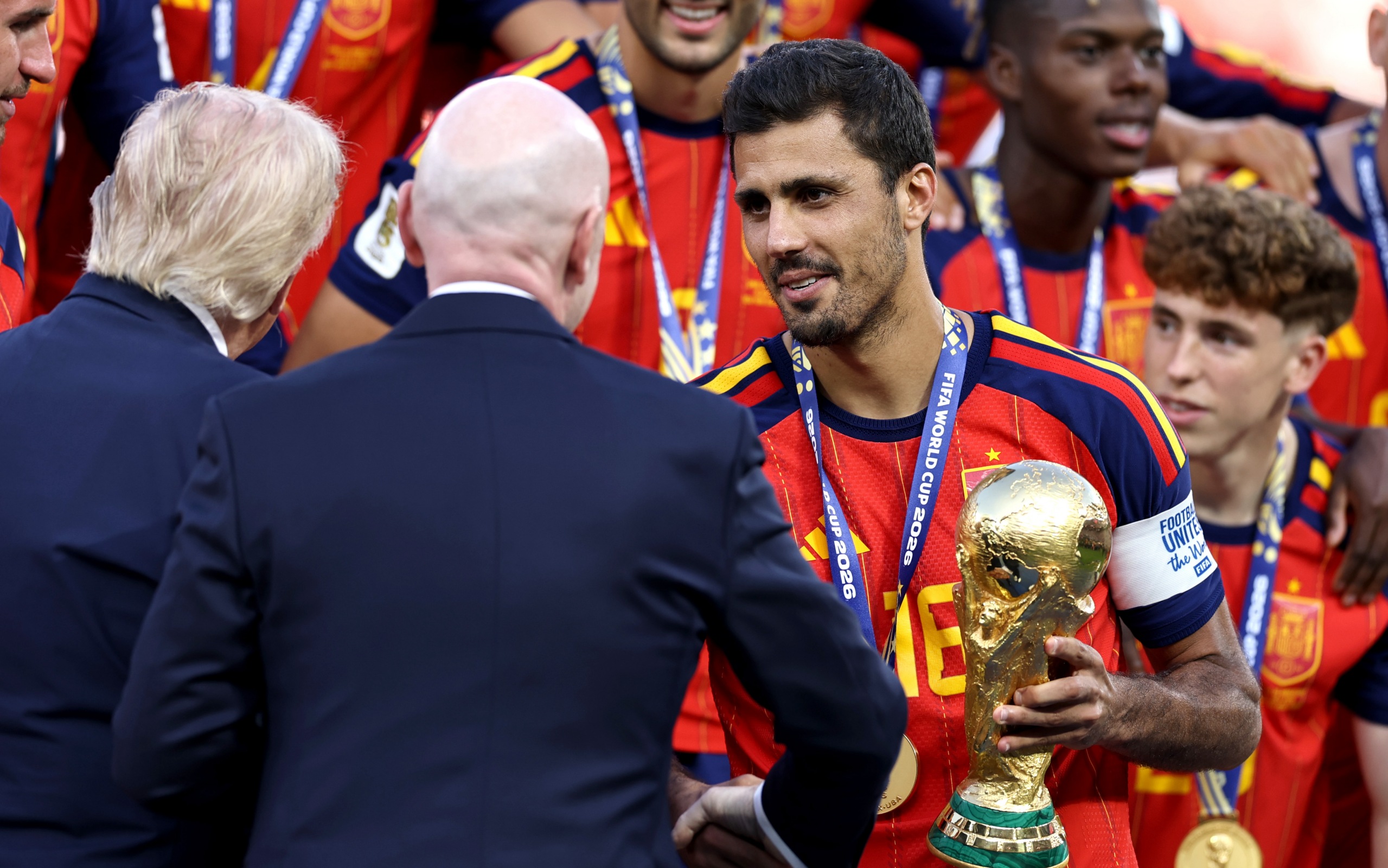 Rodri - piłkarz nie z tej epoki. Nie ma Facebooka, Instagrama i tatuaży, ale ma Złotą Piłkę MŚ 2026