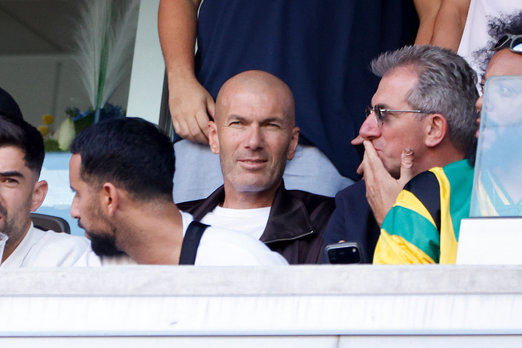Zidane signs long-term deal to become France's new national team coach