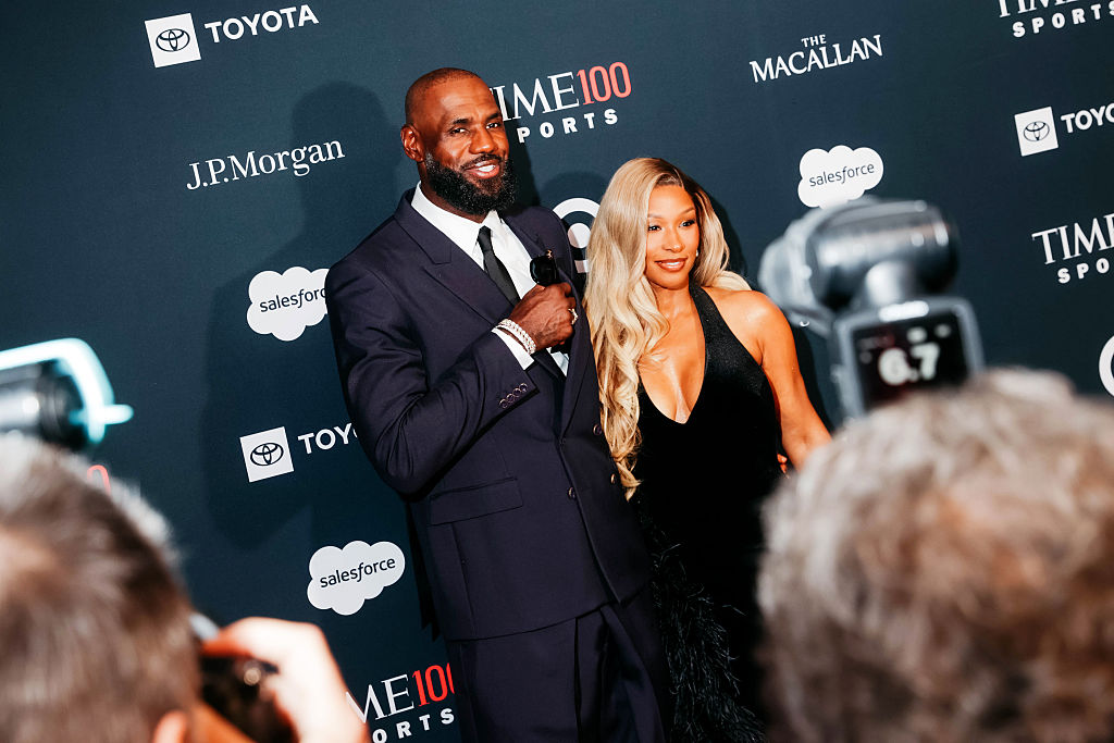 Rynek transferowy NBA zamarł w oczekiwaniu na decyzję LeBrona Jamesa