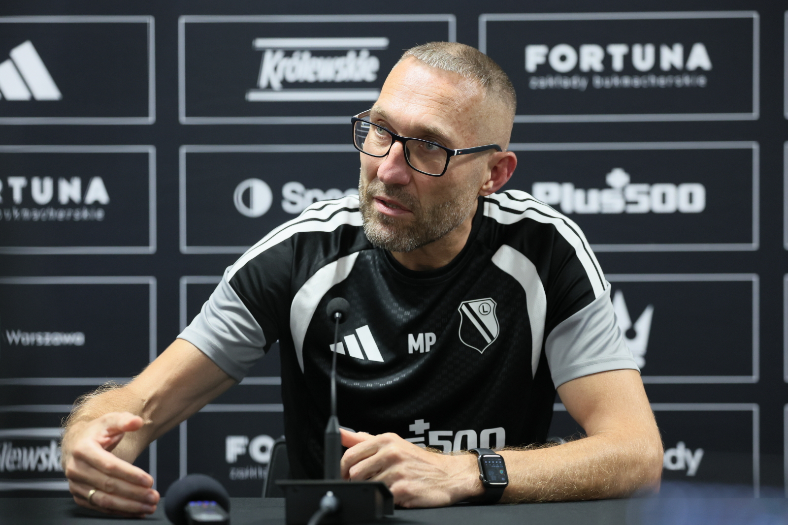 Sędzia pomógł Legii? "Bardziej ewidentnego karnego dawno nie widziałem"