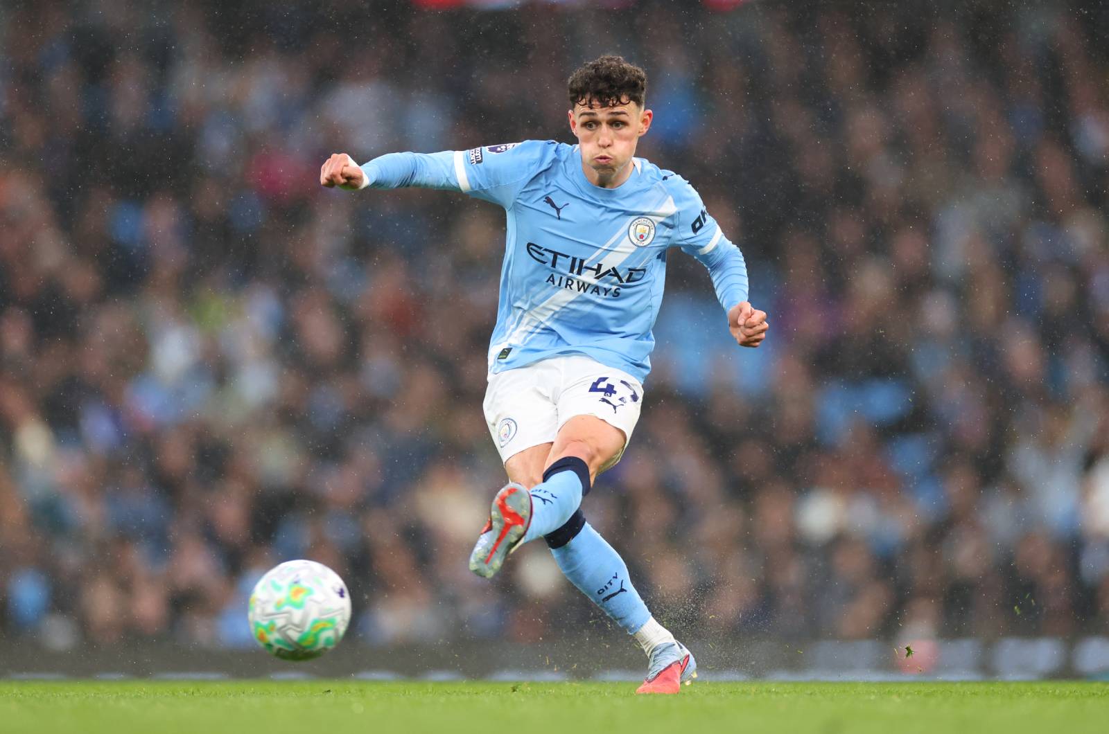 Phil Foden signs new Man City contract until 2030