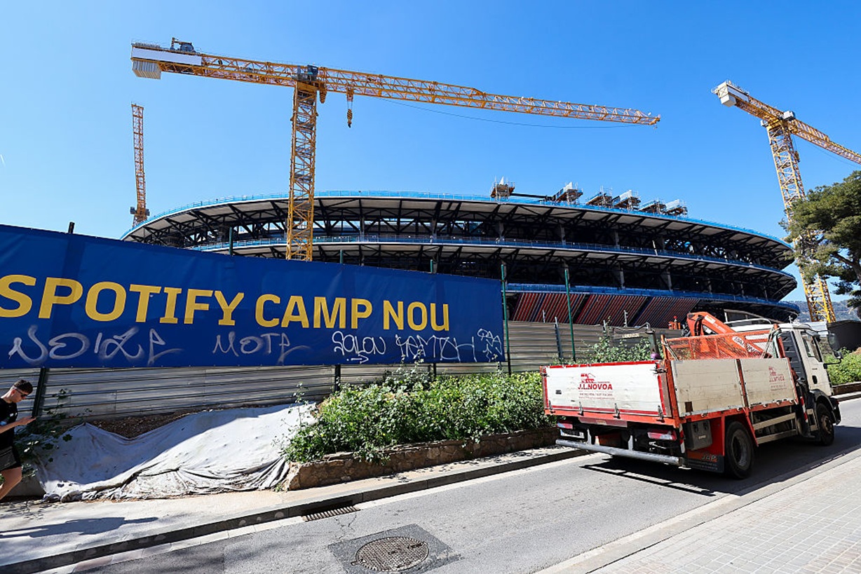 Dramat na Camp Nou. Nie żyje robotnik