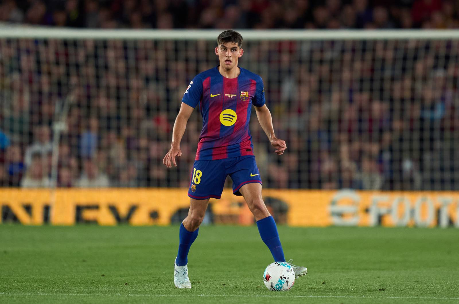 Chelsea i Milan chcą piłkarza Barcelony. Włosi gotowi zwiększyć ofertę