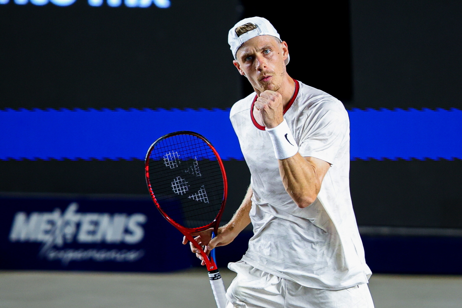 Zmienne szczęście rozstawionych. Shapovalov odwrócił losy meczu