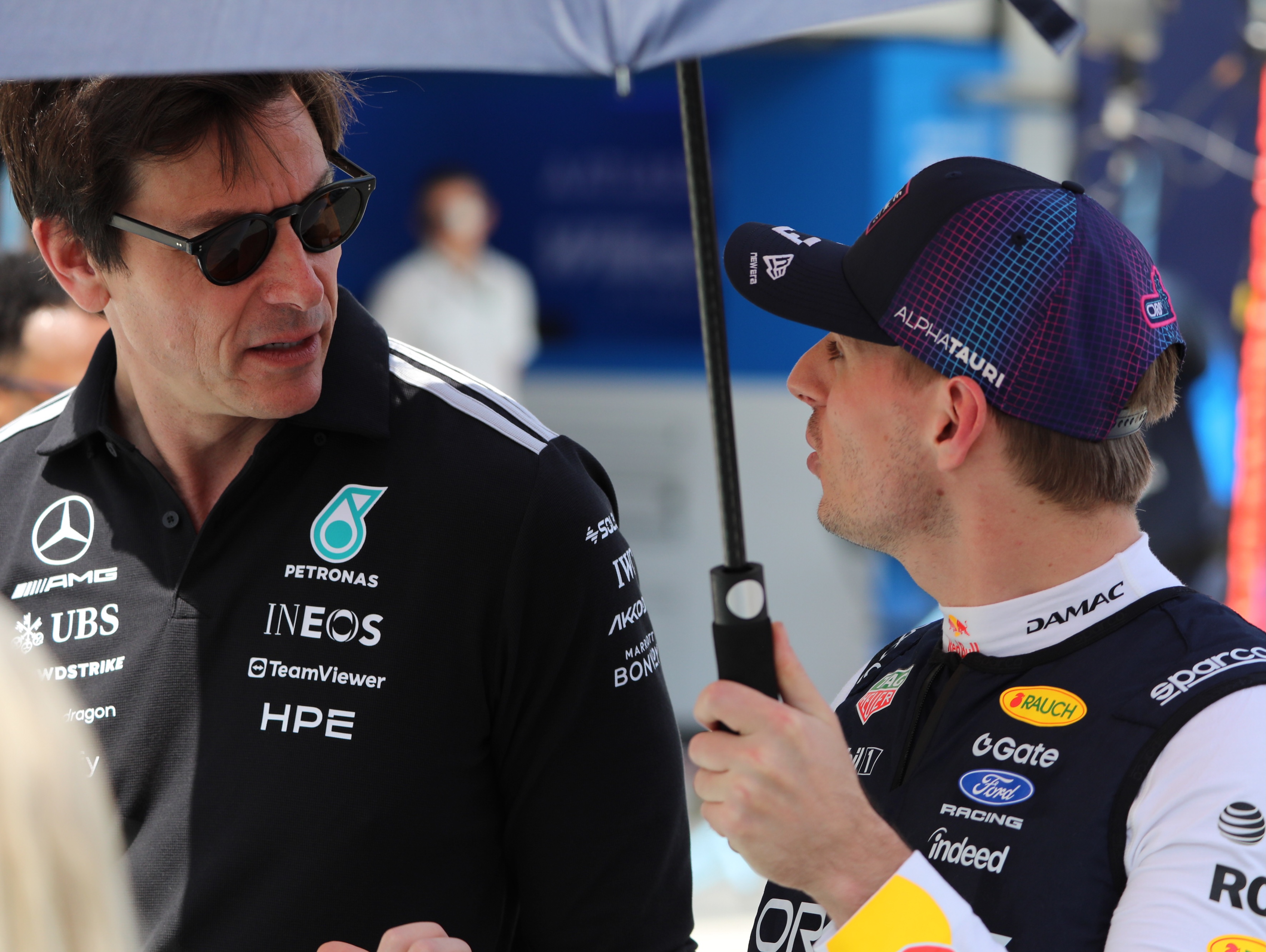 Verstappen z szefem Mercedesa na wakacjach. To zapowiedź transferu?