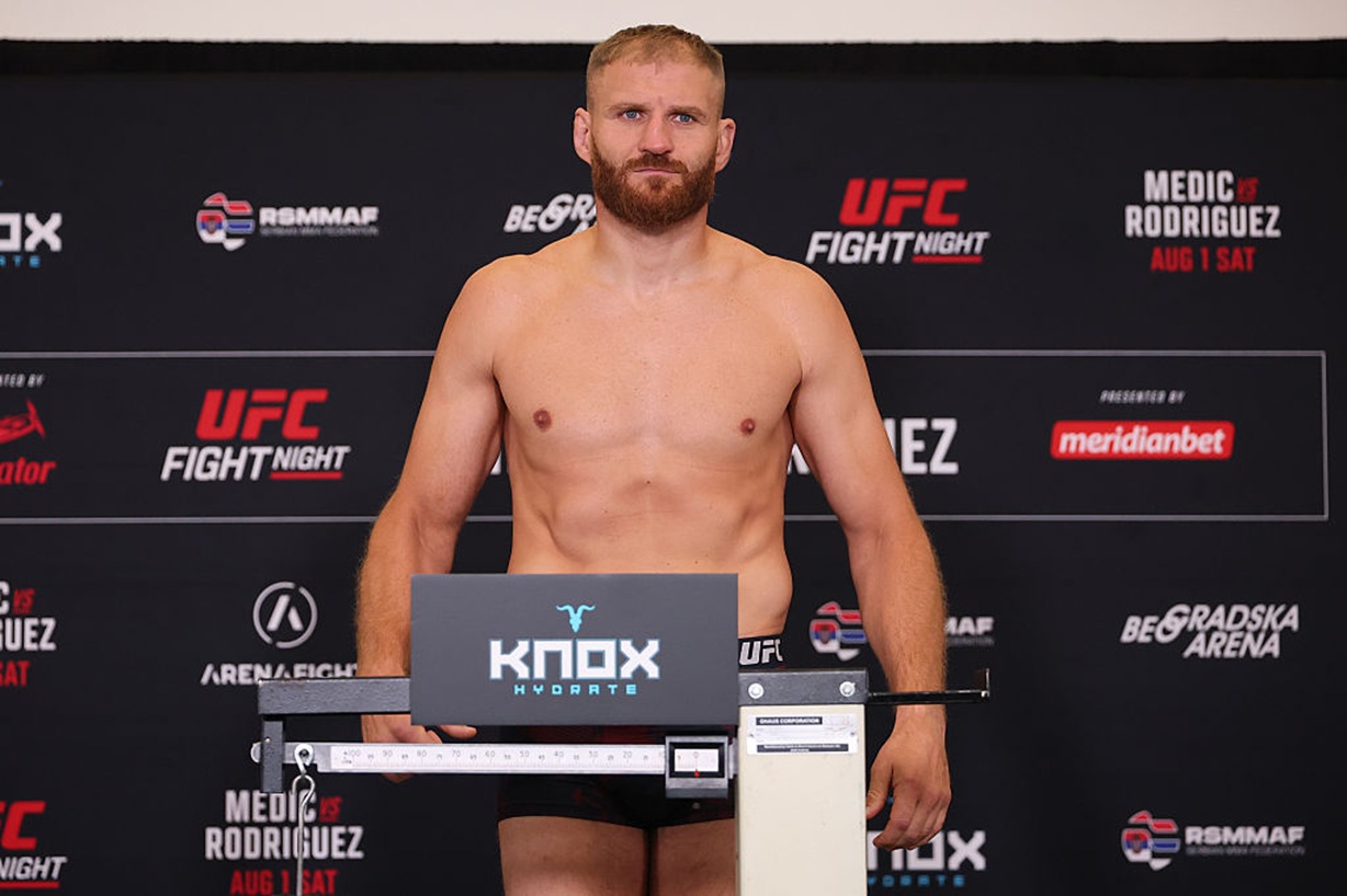 Gdzie oglądać UFC 283? O której początek gali z Polakami?