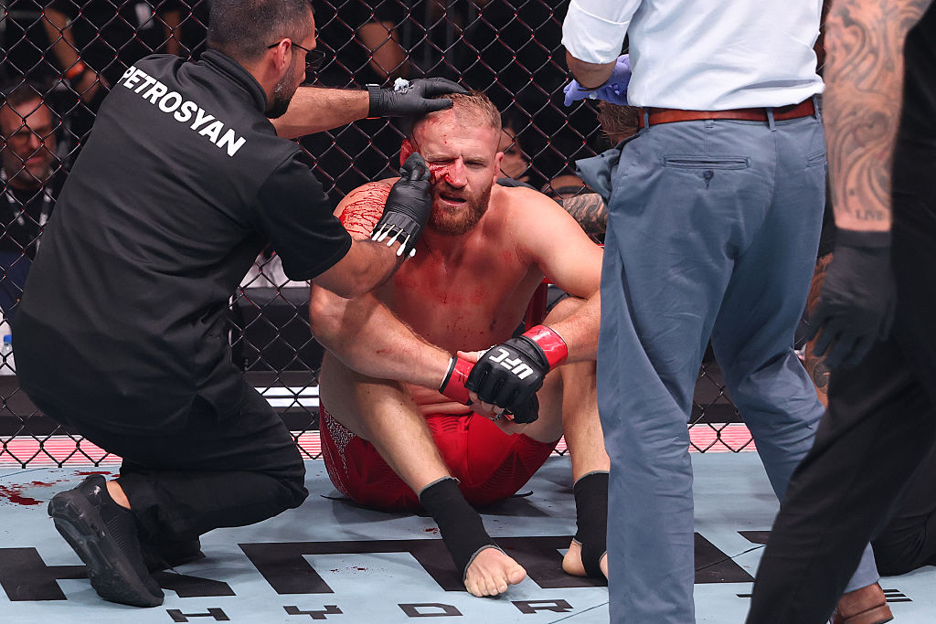 Błachowicz przegrał na UFC w Belgradzie — media pytają o koniec kariery