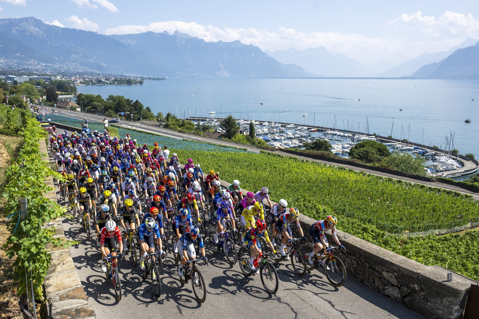 Tour de France kobiet: UCI sprawdzi kolarki pod kątem wkładek w biustonoszach
