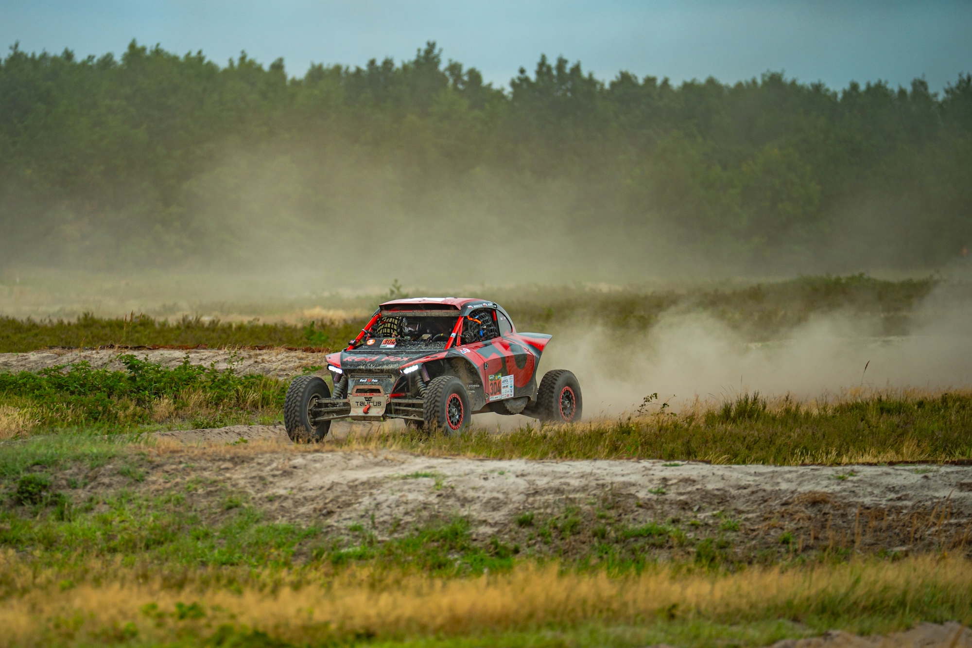 Red Fox Racing z udanym występem AKPOL Baja Rally.