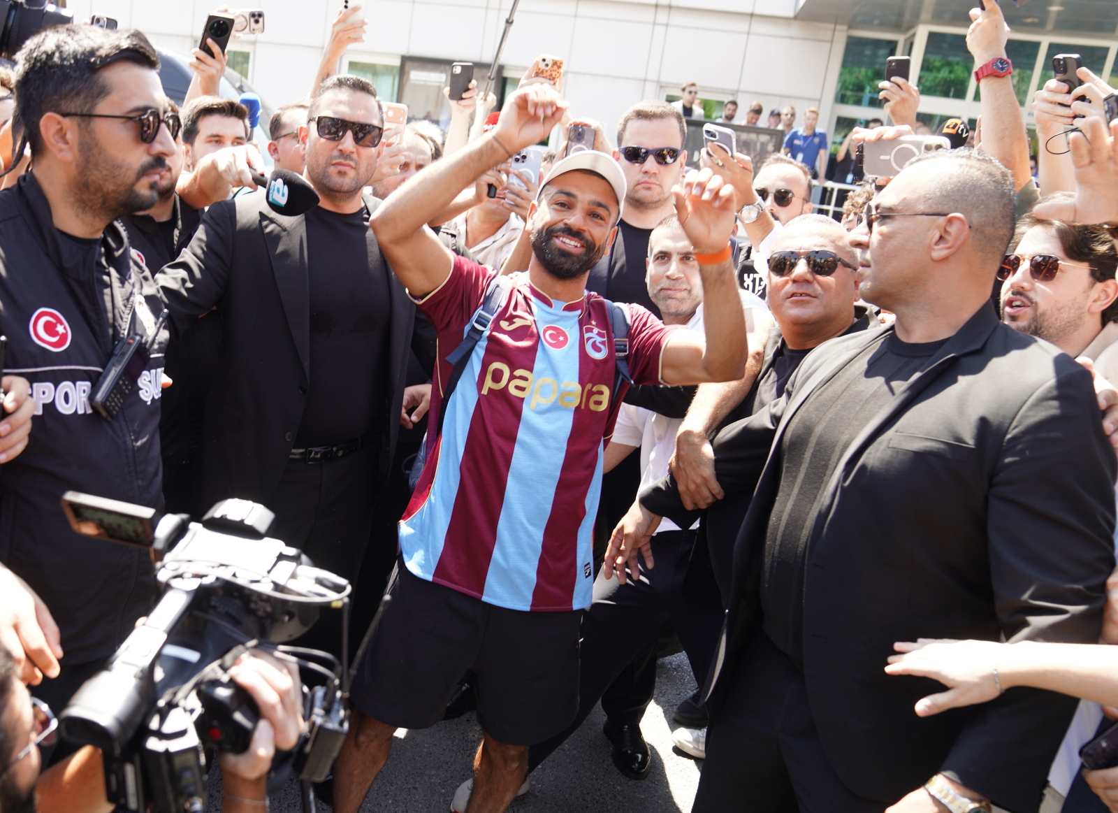 Oficjalnie. Mohamed Salah zaprezentowany w nowym klubie