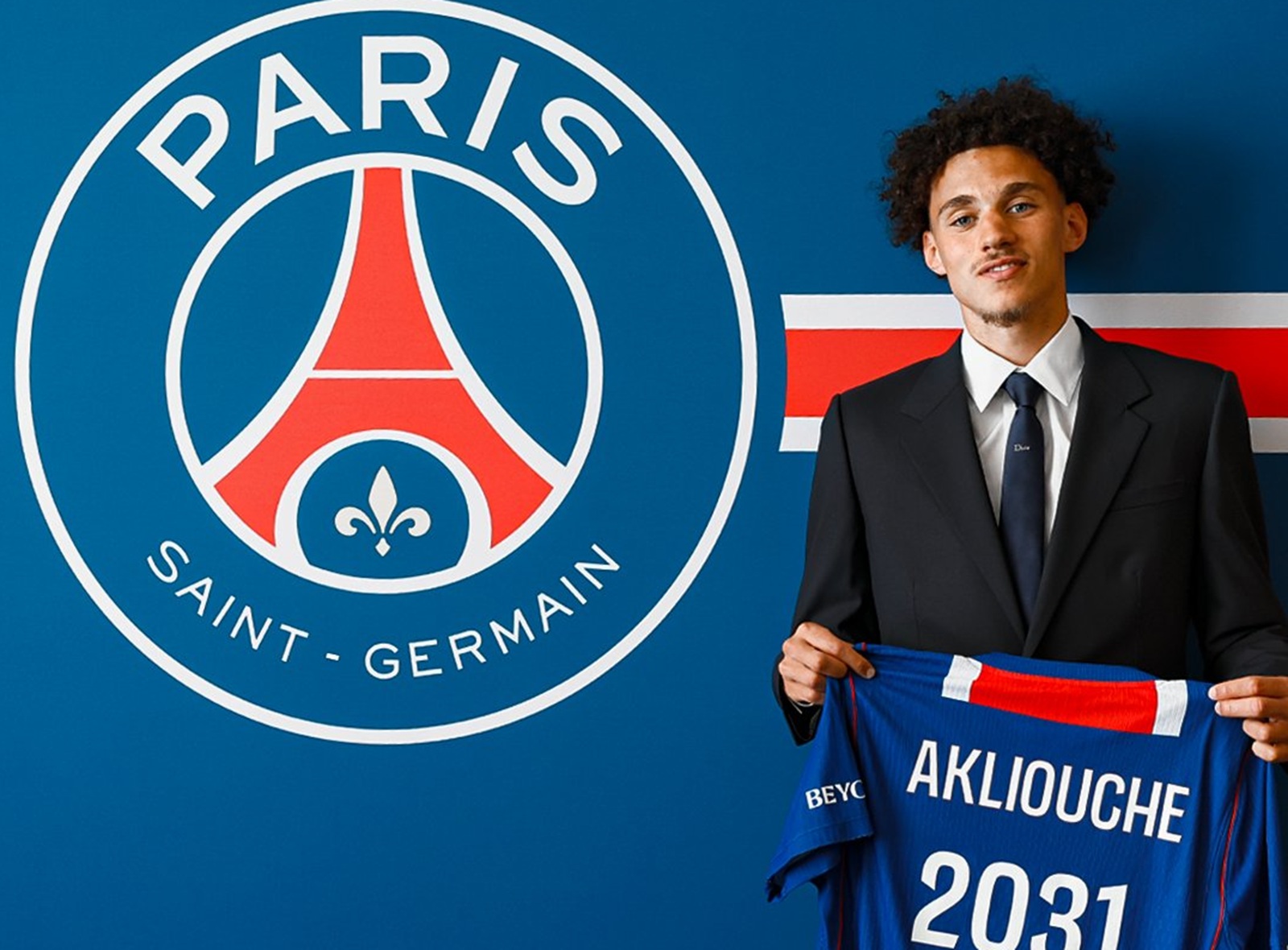 PSG z transferem za 50 mln euro. To reprezentant Francji
