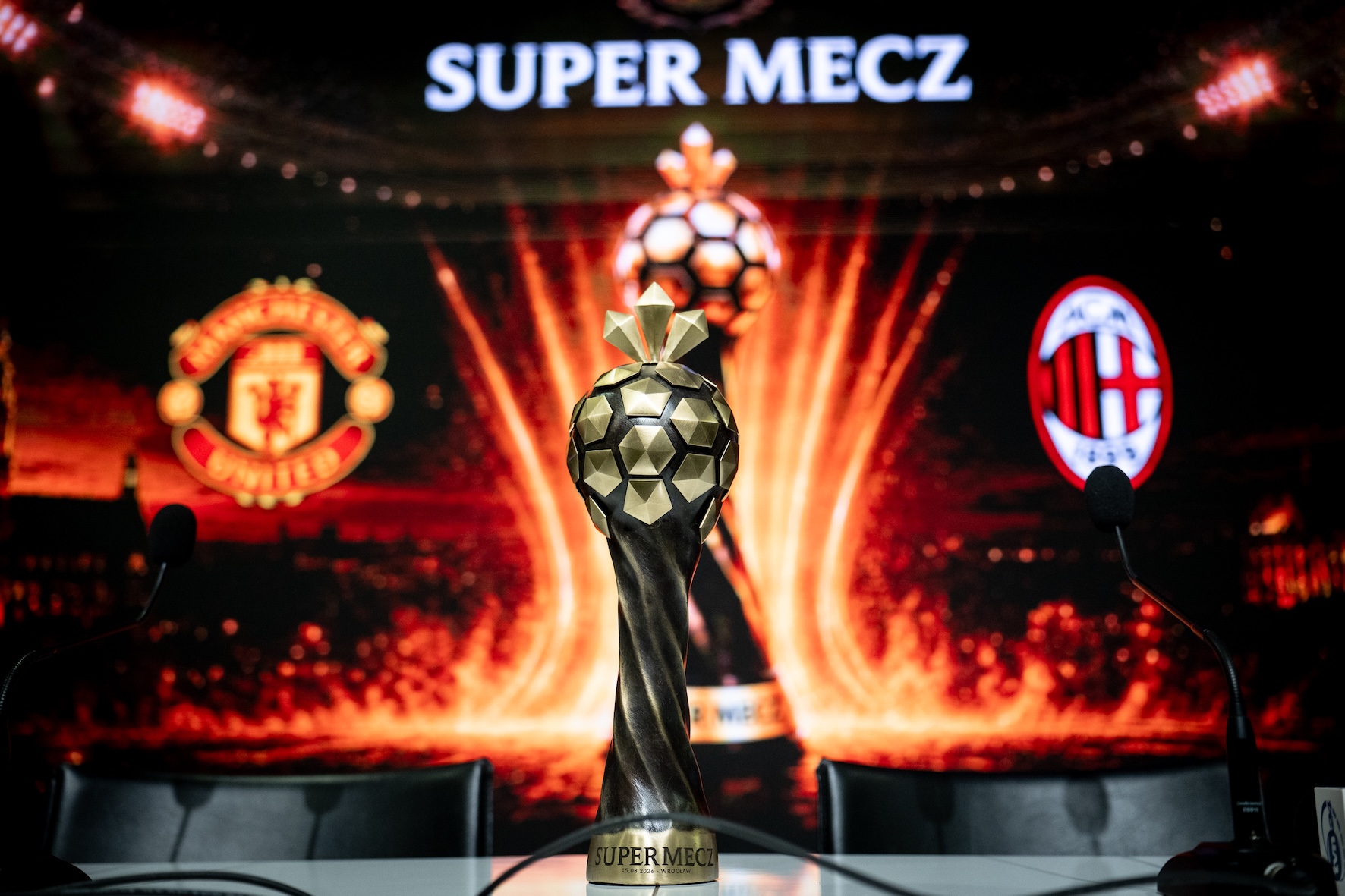 Wrocław już może mówić o sukcesie. Pełny stadion na meczu Manchesteru z Milanem