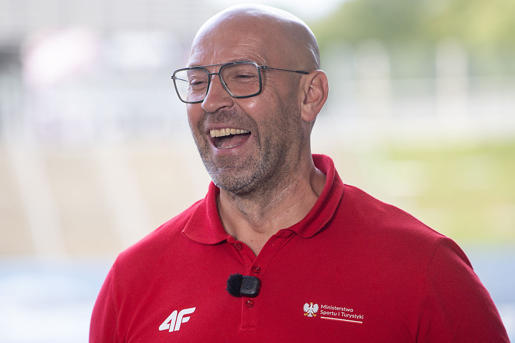 Minister sportu pogratulował Szymańskiemu i usunął wpis. Oto powód