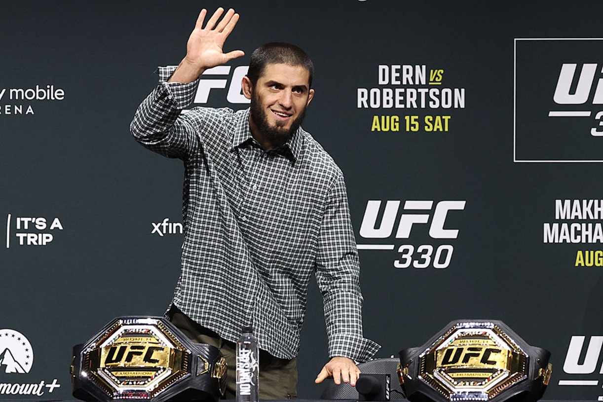O trzeci pas UFC nie będzie łatwo. Mistrz szczerze przedstawił swój plan