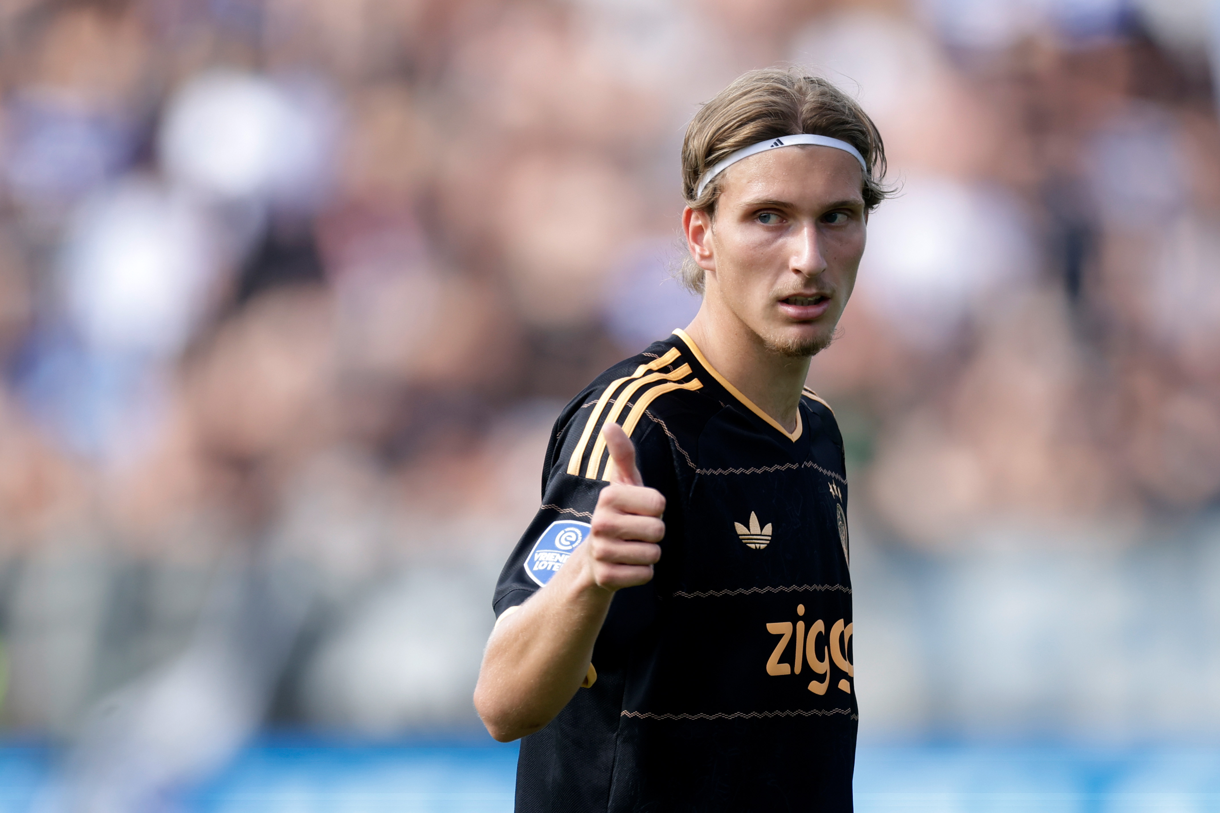 Gwiazda Ajaxu przechodzi do PSG. To może być strzał w "10"