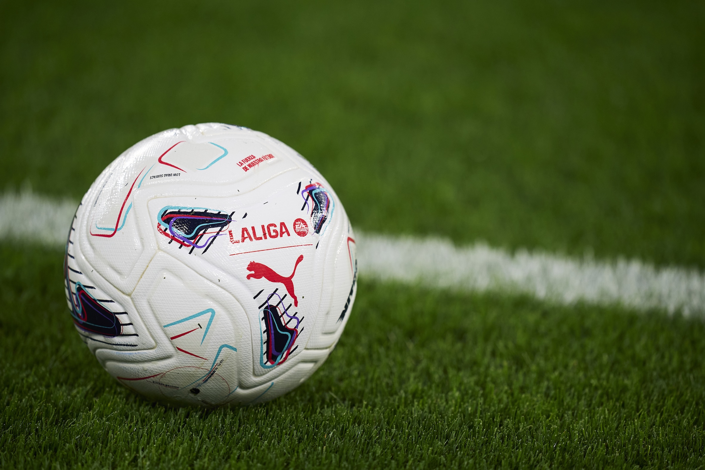 Rewolucja w Hiszpanii. La Liga jako pierwsza wprowadza inteligentne piłki
