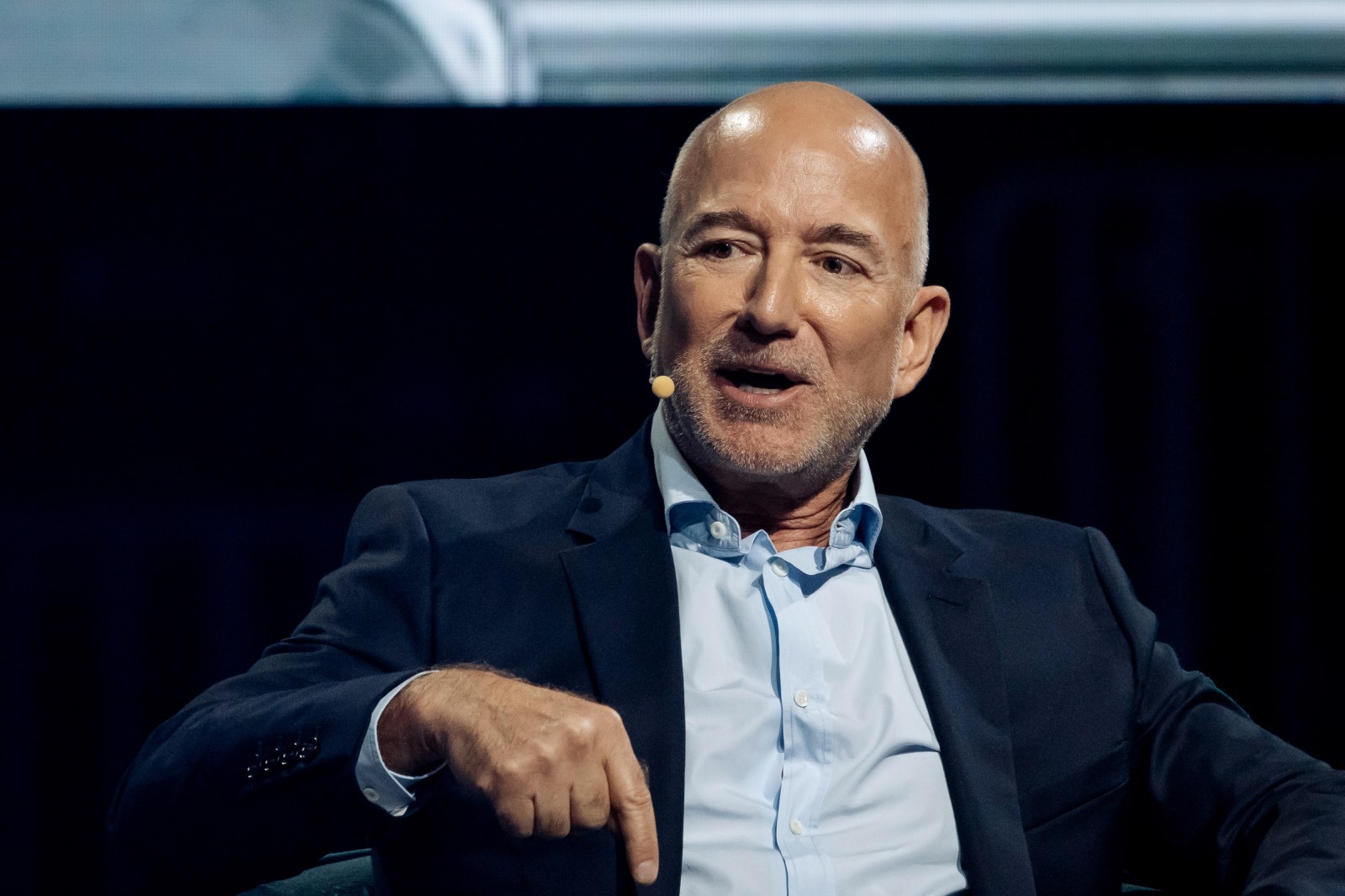 Jeff Bezos zainwestował w wielki klub. Gigantyczna kwota