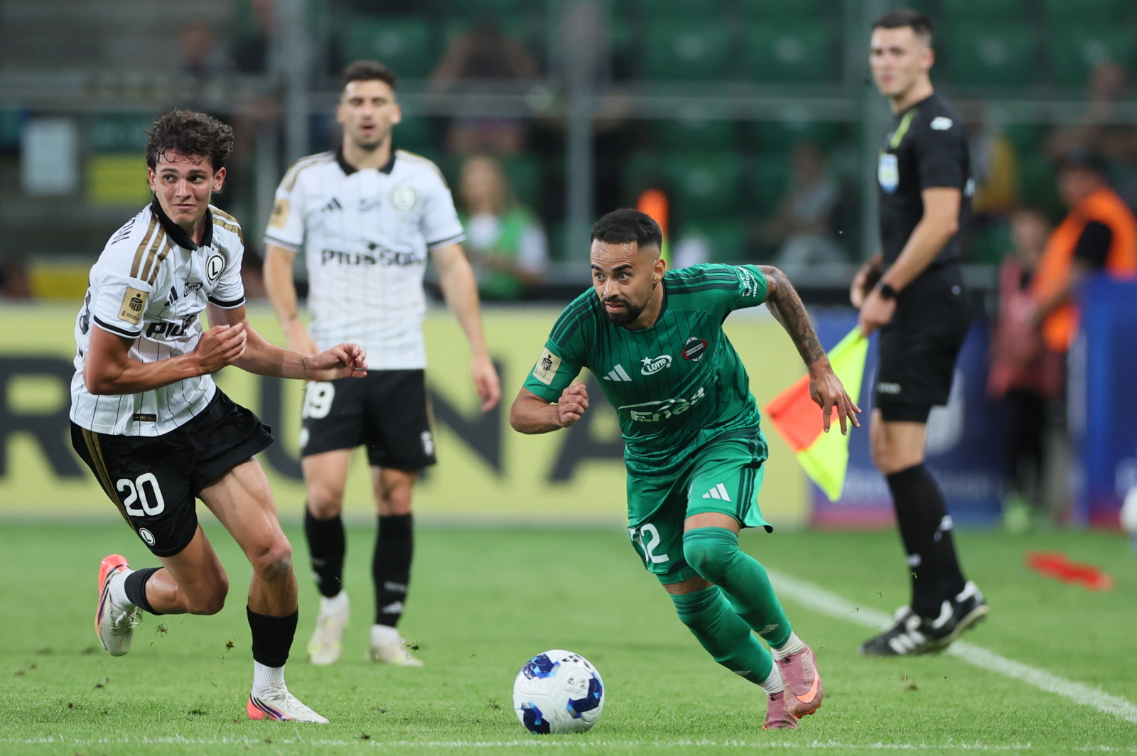 Żewłakow stanowczo po zwycięstwie. "Legia była bardzo mocna"