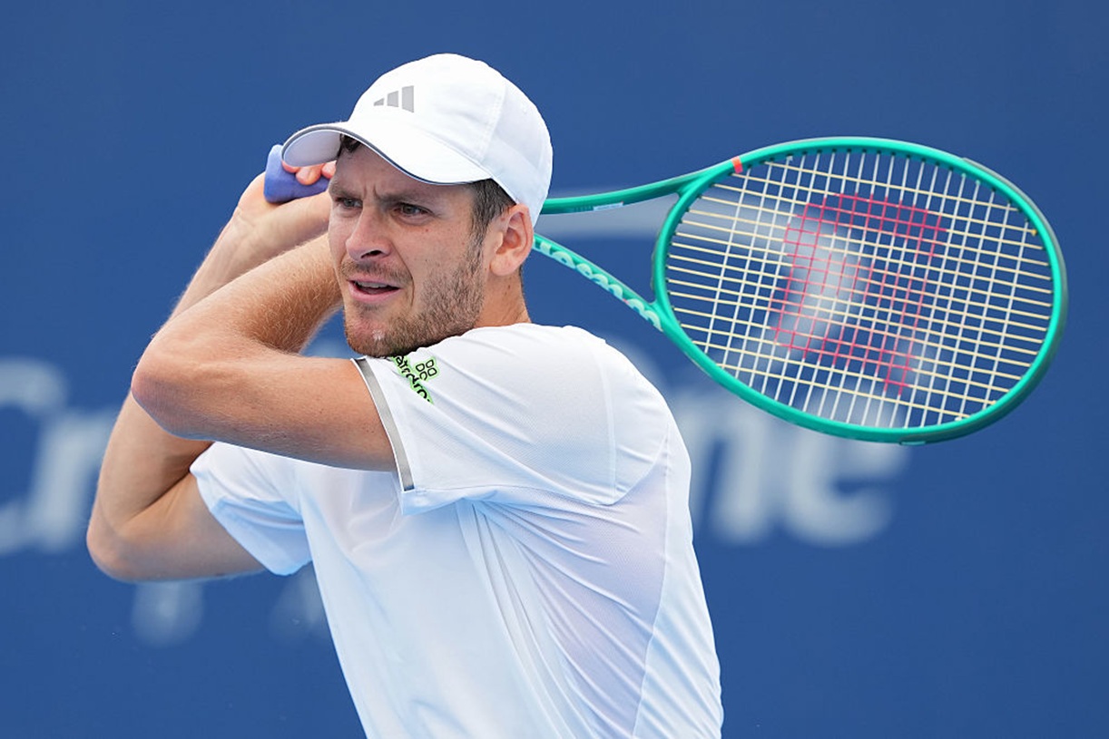 Rewanż za Wimbledon. 19 asów nie uratowało Hurkacza