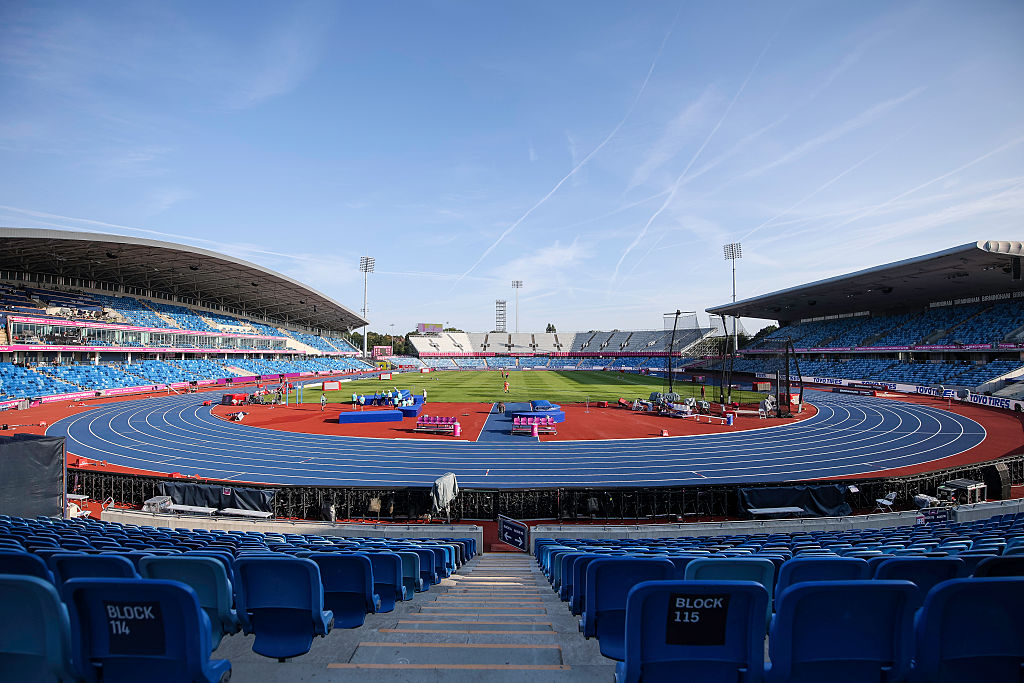 Uzbrojona policja na ME. Zawodnicy nie mogli opuścić stadionu